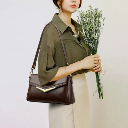 Handbag in Genuine Leather - Lona